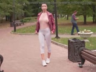 薄 白 紧 绑腿 和 绝对 blouseâ¦ 没有 您 查 出 我的 骆驼趾 ;?