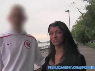 Publicagent captivating brunetka pieprzony w hotel jako jej bf waits na zewnątrz