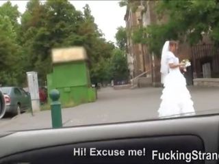 Dumped 新娘 amirah adara 结束 向上 性交 在 该 publc